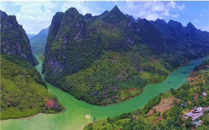 Tri thức địa phương và khoa học hiện đại qua phương thức bảo vệ nguồn nước của người Mông