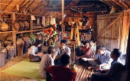 Độc đáo kiến trúc nhà dài của người Mạ ở Lâm Đồng