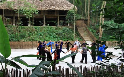 Transforming “cultural capital” into “economic capital” in ethnic minority and mountainous areas