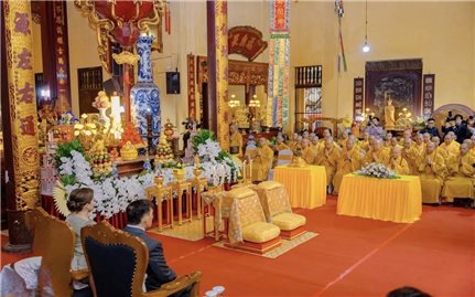 Nhà vua và Hoàng hậu Thái Lan đến thăm trụ sở Trung ương Giáo hội Phật giáo Việt Nam