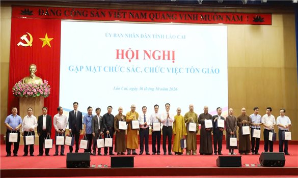 Lào Cai: Gặp mặt chức sắc, chức việc tôn giáo trên địa bàn tỉnh