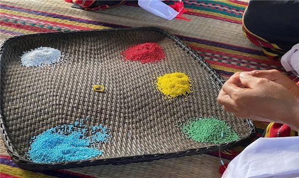 Tạo sinh kế từ bản sắc dân tộc