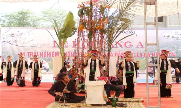 Pang A - Lễ hội thiêng liêng của người La Ha