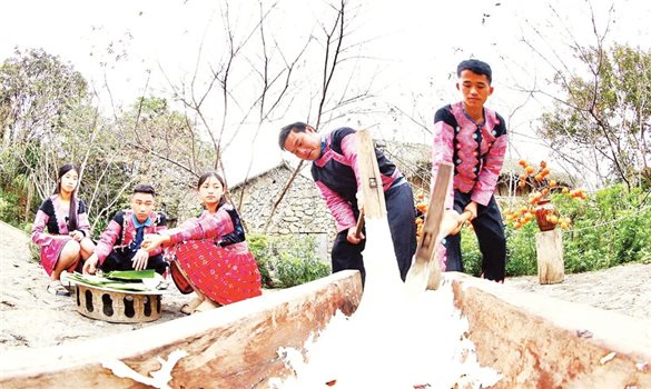 Thanh niên người Mông xây dựng thành công mô hình du lịch cộng đồng ở Pa Khen