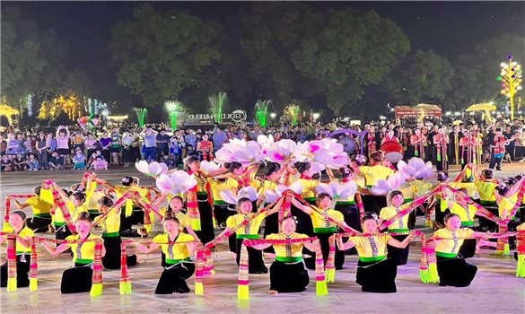 Ngày Văn hóa các dân tộc: Tôn vinh bản sắc và tình đoàn kết giữa các dân tộc