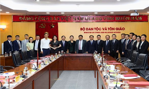 Hợp tác nồng ấm bền chặt giữa Bộ Dân tộc và Tôn giáo Việt Nam và Văn phòng Thủ tướng Lào