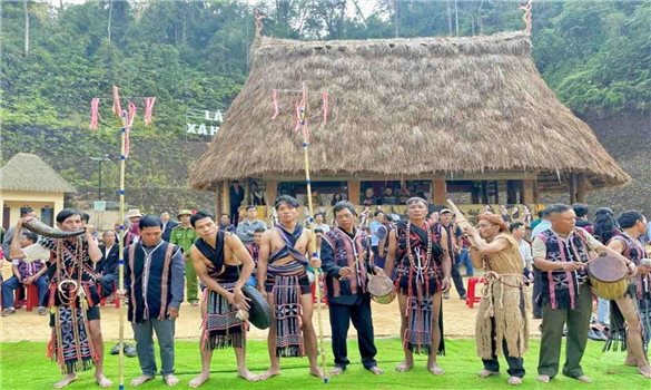 Lễ hội khai năm tạ ơn rừng của đồng bào Cơ-tu ở Đà Nẵng