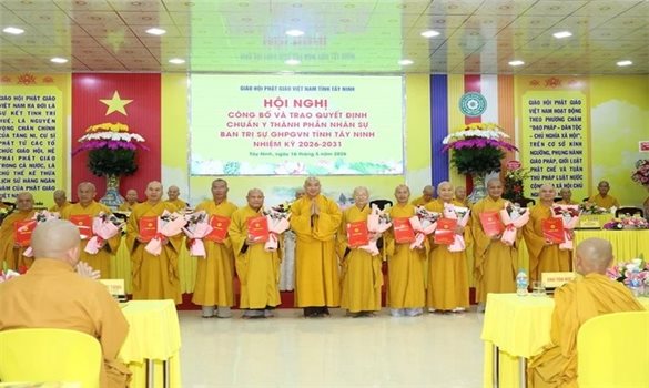 Trao quyết định chuẩn y nhân sự Ban Trị sự Giáo hội Phật giáo Việt Nam tỉnh Tây Ninh nhiệm kỳ 2026-2031