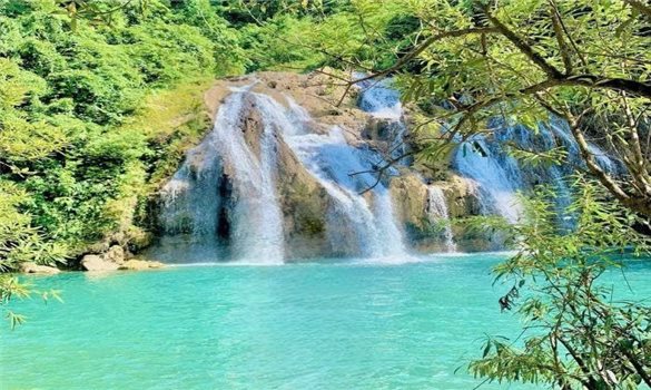Thác Tà Puồng và cách làm du lịch của đồng bào Bru-Vân Kiều