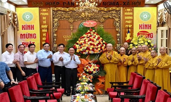 Ủy viên Bộ Chính trị, Bí thư Trung ương Đảng, Trưởng Ban Tuyên giáo và Dân vận Trung ương Trịnh Văn Quyết thăm, chúc mừng Trung ương Giáo hội Phật giáo Việt Nam