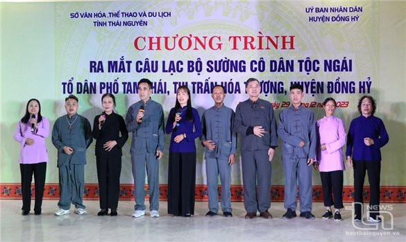 Tổng quan nghiên cứu và định hướng bảo tồn ngôn ngữ - văn hóa của dân tộc Ngái ở Việt Nam