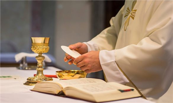 History of Eucharistic adoration outside of Mass