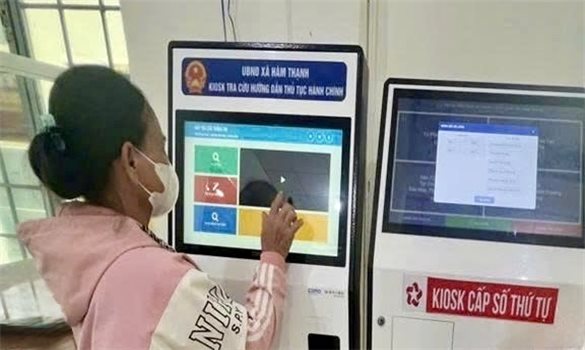 Đưa dịch vụ công số đến với đồng bào dân tộc thiểu số ở Hàm Thạnh