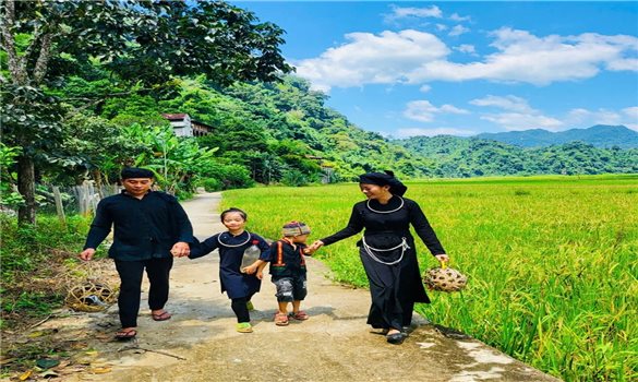 Tết Pây Tái và cuộc trở về mang theo chữ hiếu