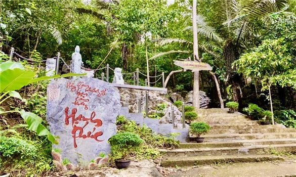 Người Bru - Vân Kiều làm du lịch