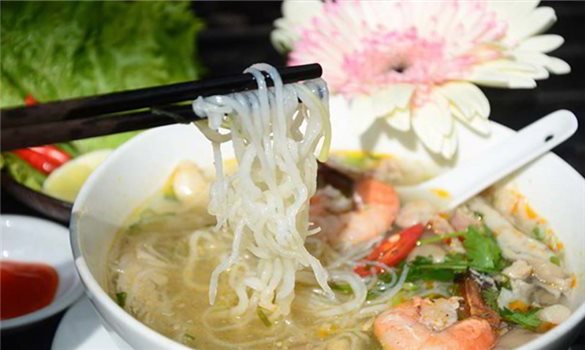 Song Thằn - loại bún lạ bên dòng sông Kôn