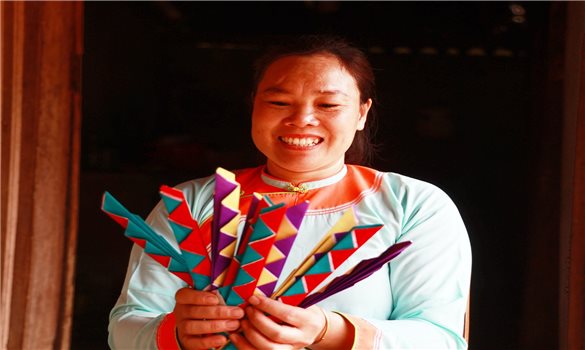 Chàng Slaw - Nghề thủ công độc đáo của người Nùng Dín