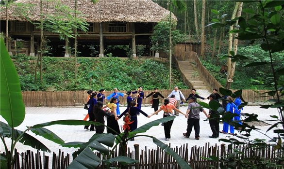 Transforming “cultural capital” into “economic capital” in ethnic minority and mountainous areas