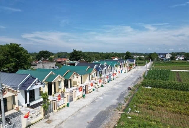 Chương trình xóa nhà tạm, nhà dột nát đã mang lại nhiều ngôi nhà khang trang cho đồng bào sinh sống trên sông tại tỉnh Thanh Hóa