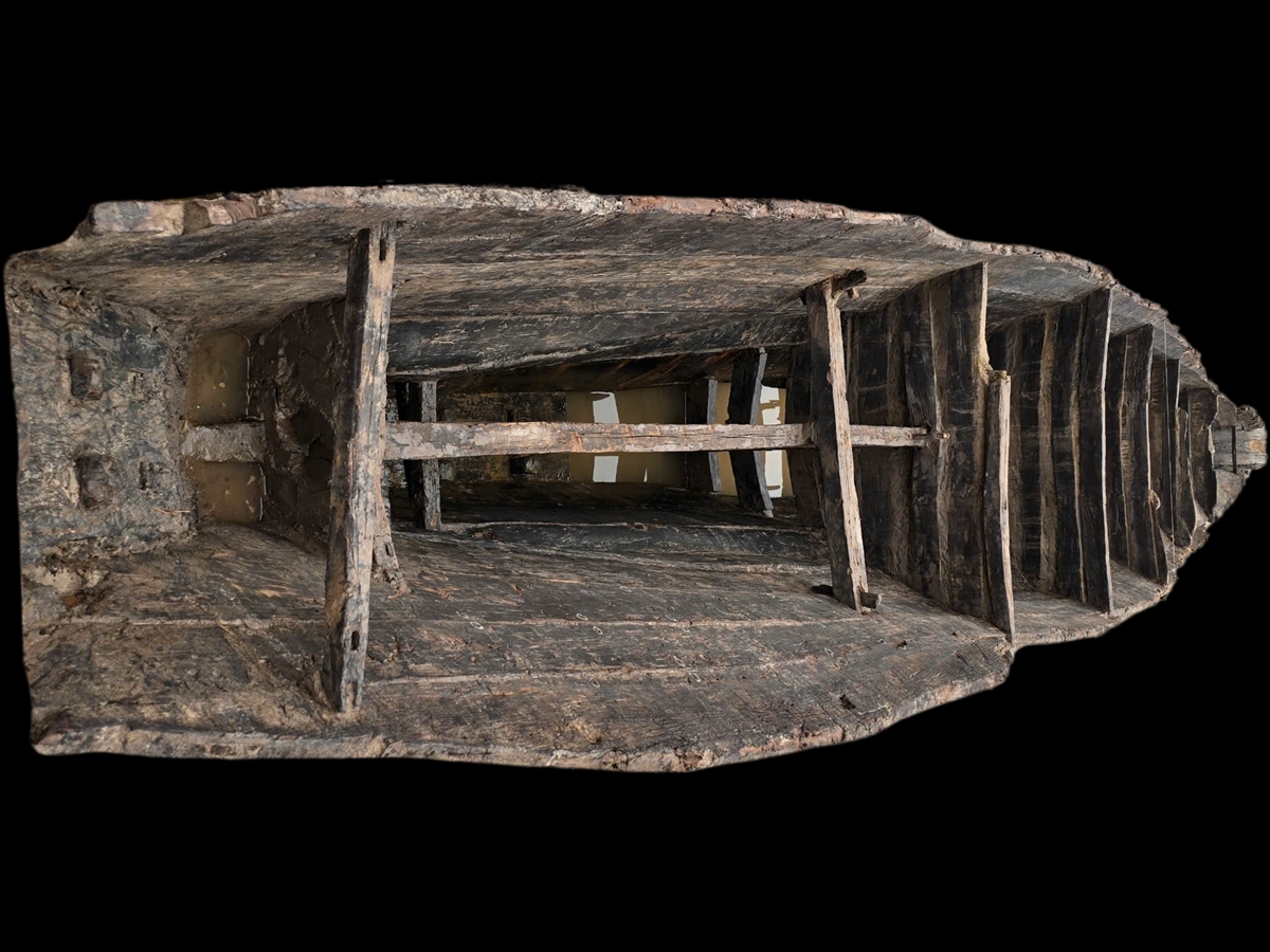 Thuyền cổ có niên đại thuộc giai đoạn Đông Sơn muộn khoảng 1.800 đến 2.000 năm trước