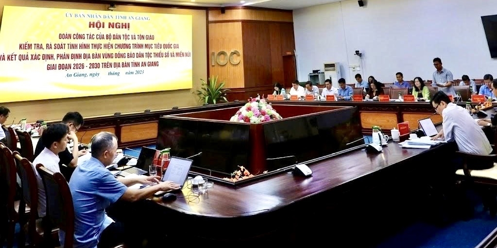 Đoàn công tác Bộ Dân tộc và Tôn giáo làm việc với tỉnh An Giang về thực hiện Chương trình mục tiêu quốc gia và phân định địa bàn vùng đồng bào DTTS và miền núi giai đoạn 2026 - 2030