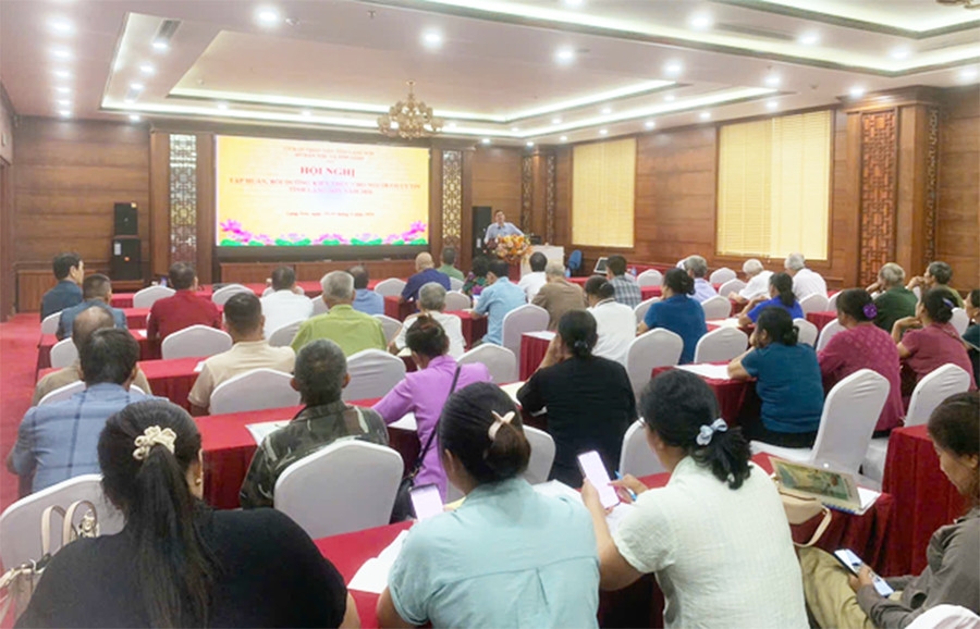 Qua chương trình tập huấn, đội ngũ Người có uy tín tiếp tục được củng cố kiến thức, kỹ năng và thông tin mới về các chính sách dân tộc, chương trình mục tiêu quốc gia, chính sách an sinh xã hội… để phát huy vai trò nòng cốt tại địa phương