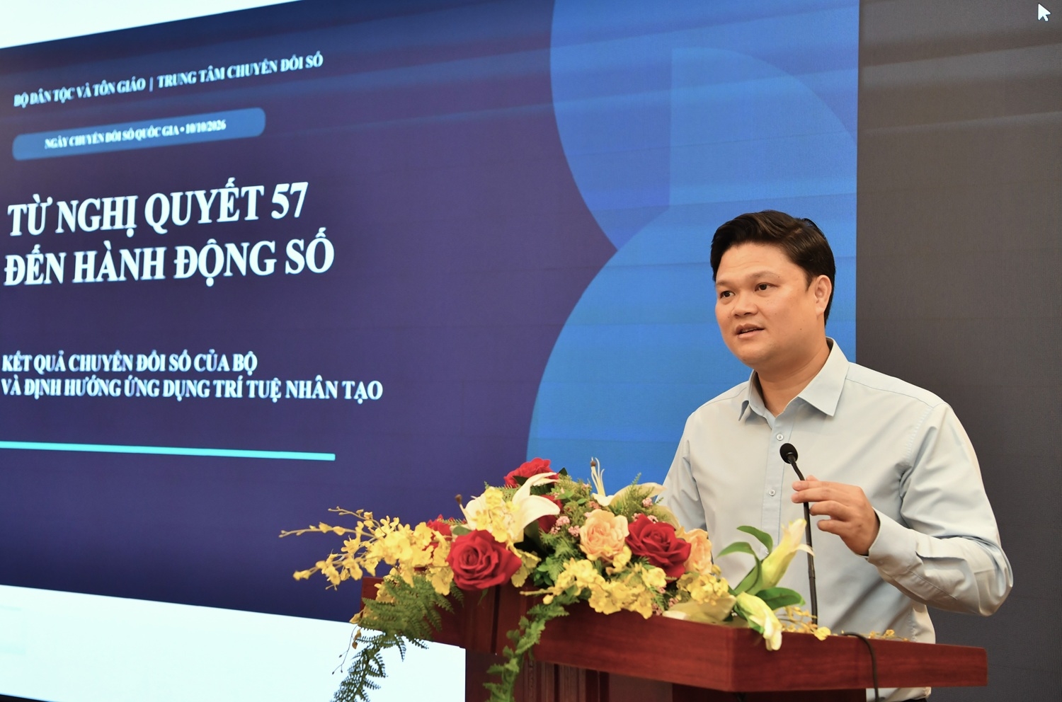 Ông Bùi Quốc Thắng, Quyền Giám đốc Trung tâm Chuyển đổi số, chia sẻ về định hướng ứng dụng trí tuệ nhân tạo trong thực hiện nhiệm vụ tại Bộ Dân tộc và Tôn giáo
