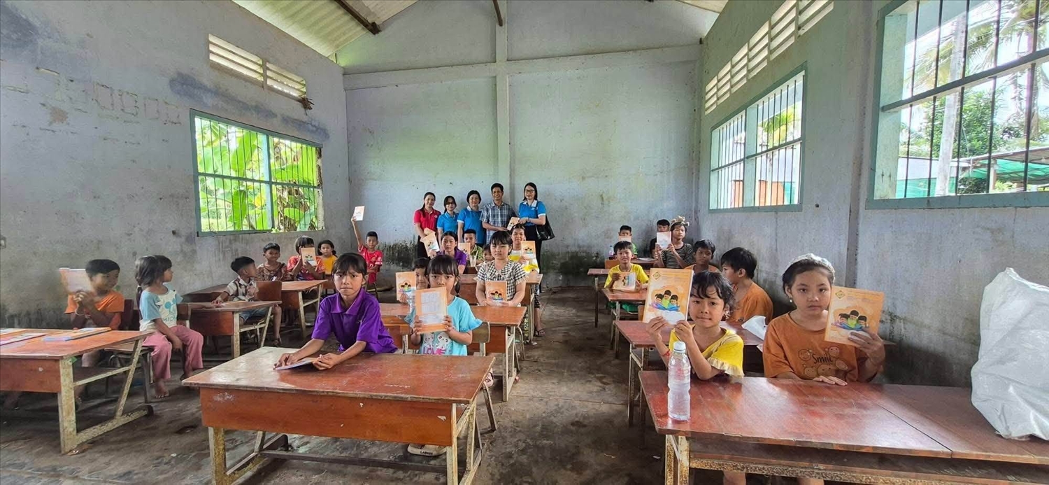Lớp dạy tiếng Khmer cho trẻ em tại xã Kế Sách, thành phố Cần Thơ