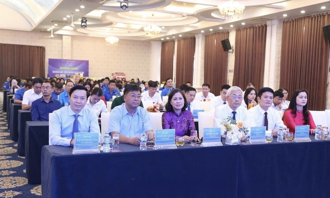Các đại biểu tham dự Chương trình kỷ niệm 70 năm Ngày truyền thống Hội Liên hiệp Thanh niên Việt Nam và Ngày hội Thanh niên dân tộc thiểu số, tôn giáo tỉnh Lạng Sơn