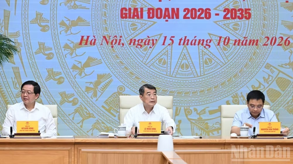 Thủ tướng Chính phủ Lê Minh Hưng chủ trì Hội nghị triển khai thực hiện Chương trình mục tiêu quốc gia phát triển văn hóa-xã hội, nông thôn, dân tộc và miền núi giai đoạn 2026-2035. (Ảnh: TRẦN HẢI)