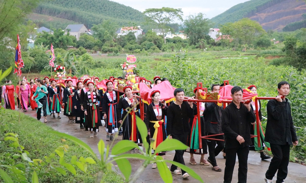Đời sống văn hóa, tinh thần của đồng bào dân tộc thiểu số trong tỉnh ngày càng được cải thiện