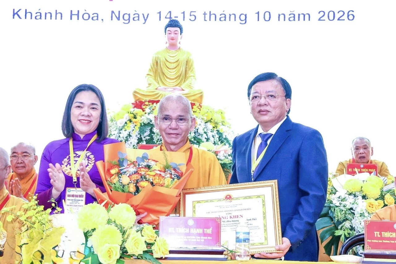 Lãnh đạo tỉnh Khánh hòa tặng Bằng khen cho Hòa thượng Thích Hạnh Thể - Trưởng Ban Trị sự Giáo hội Phật giáo Việt Nam tỉnh Khánh Hòa nhiệm kỳ 2022-2026