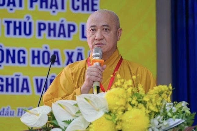  Hòa thượng Thích Huệ Thông phát biểu khai mạc tại Đại hội