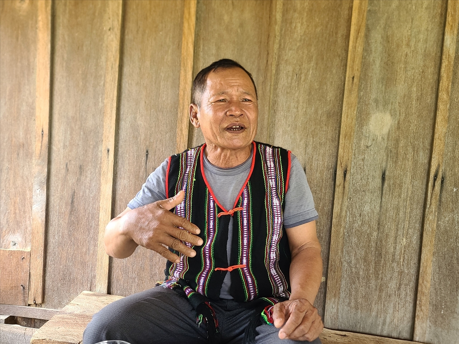 Già làng Y Mốk gương mẫu, đi đầu trong việc chung tay cùng Bộ đội Biên phòng bảo vệ biên cương, mốc giới