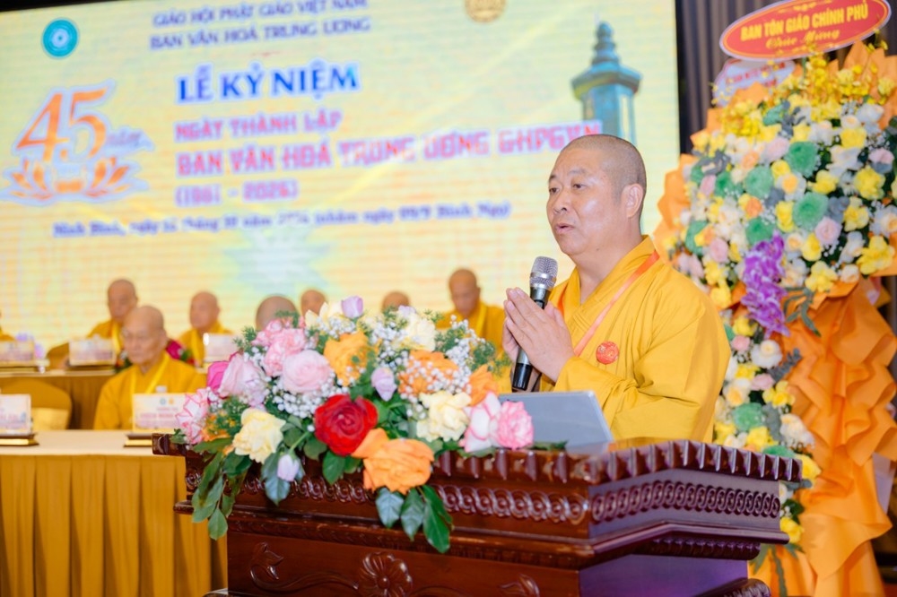 Hòa thượng Thích Thọ Lạc phát biểu tại buổi lễ