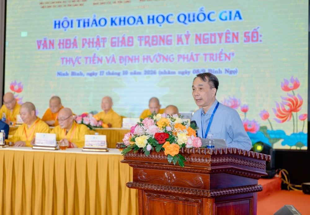PGS.TS. Nguyễn Văn Minh báo cáo đề dẫn tại Hội thảo