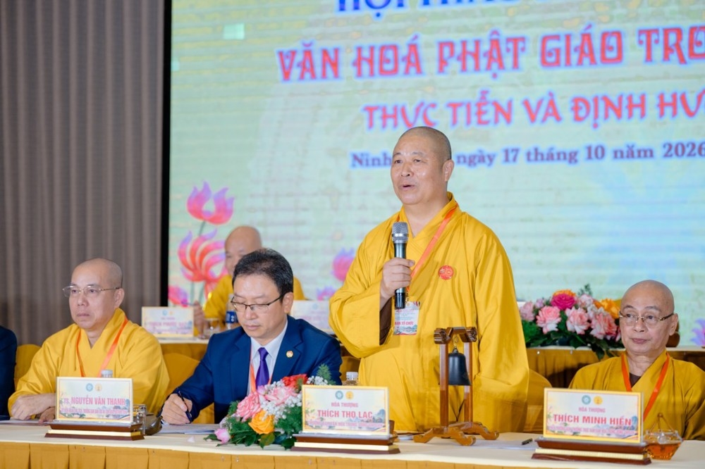 Hòa thượng Thích Thọ Lạc phát biểu tại Hội thảo