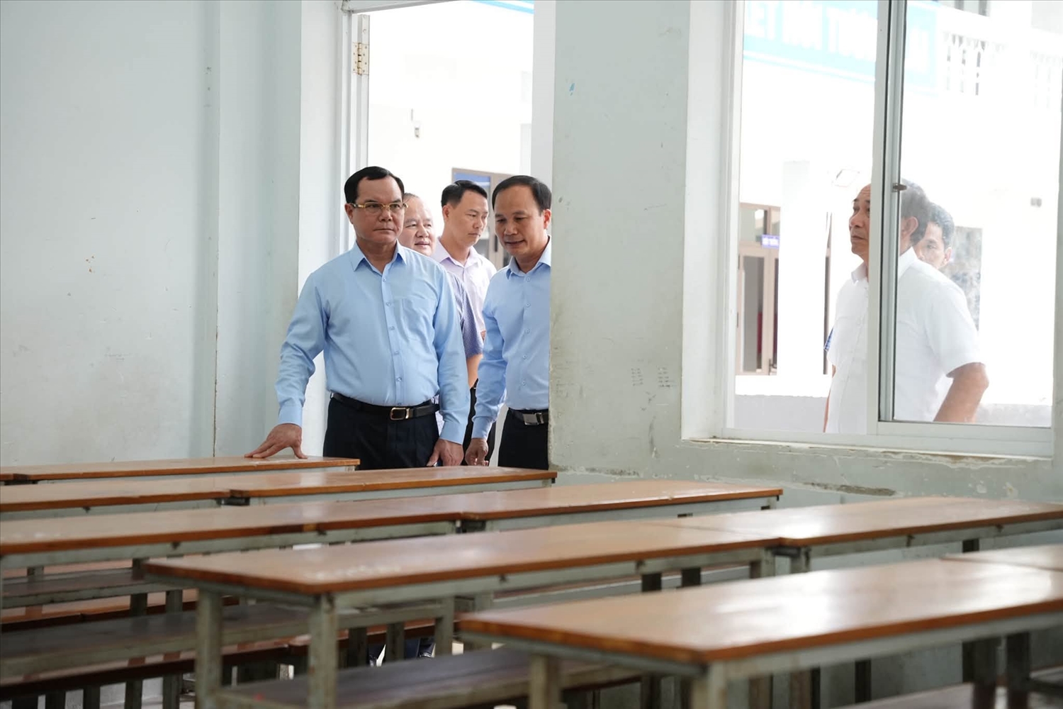 Bộ trưởng Bộ Dân tộc và Tôn giáo Nguyễn Đình Khang kiểm tra cơ sở vật chất Trường Dự bị đại học dân tộc Trung ương Nha Trang (tháng 6/2026)