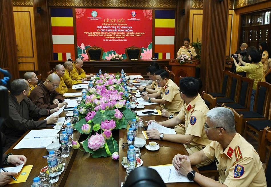 Hội nghị tổng kết 3 năm phối hợp vận động tăng ni, phật tử bảo đảm an toàn giao thông