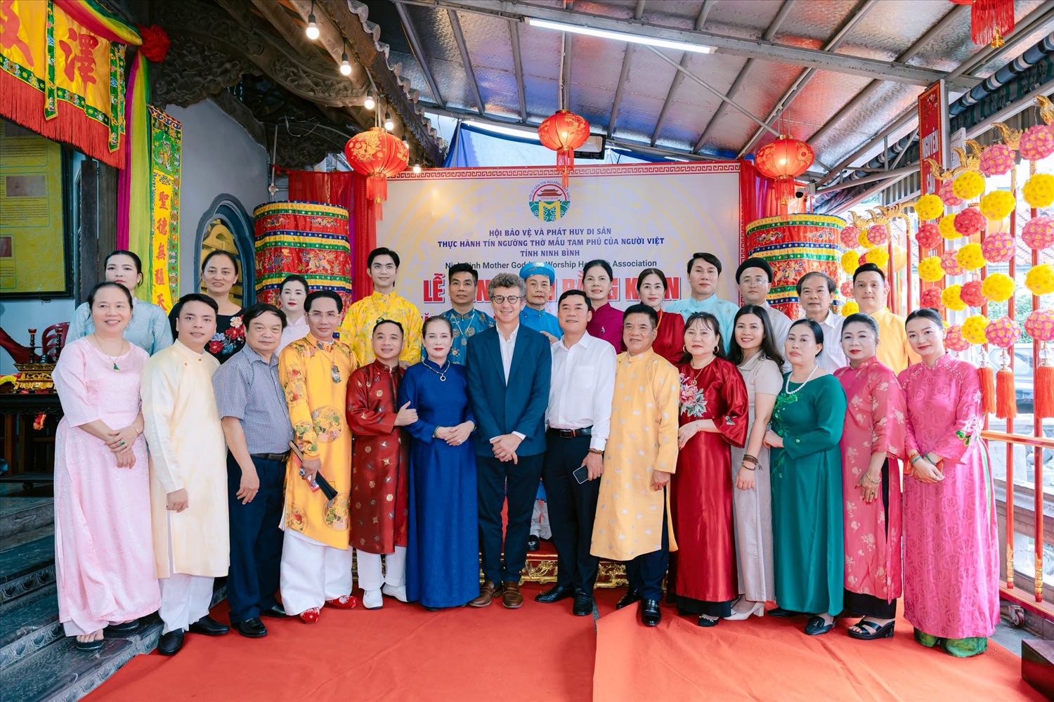 Các đại biểu tham dự Lễ đón nhận Bằng khen của Văn phòng đại diện Tổ chức UNESCO tại Việt Nam