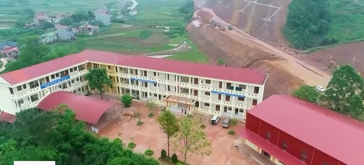 Cơ sở hạ tầng ở vùng đồng bào dân tộc thiểu số và miền núi được đầu tư xây dựng khang trang, kiên cố (Ảnh: D.D)