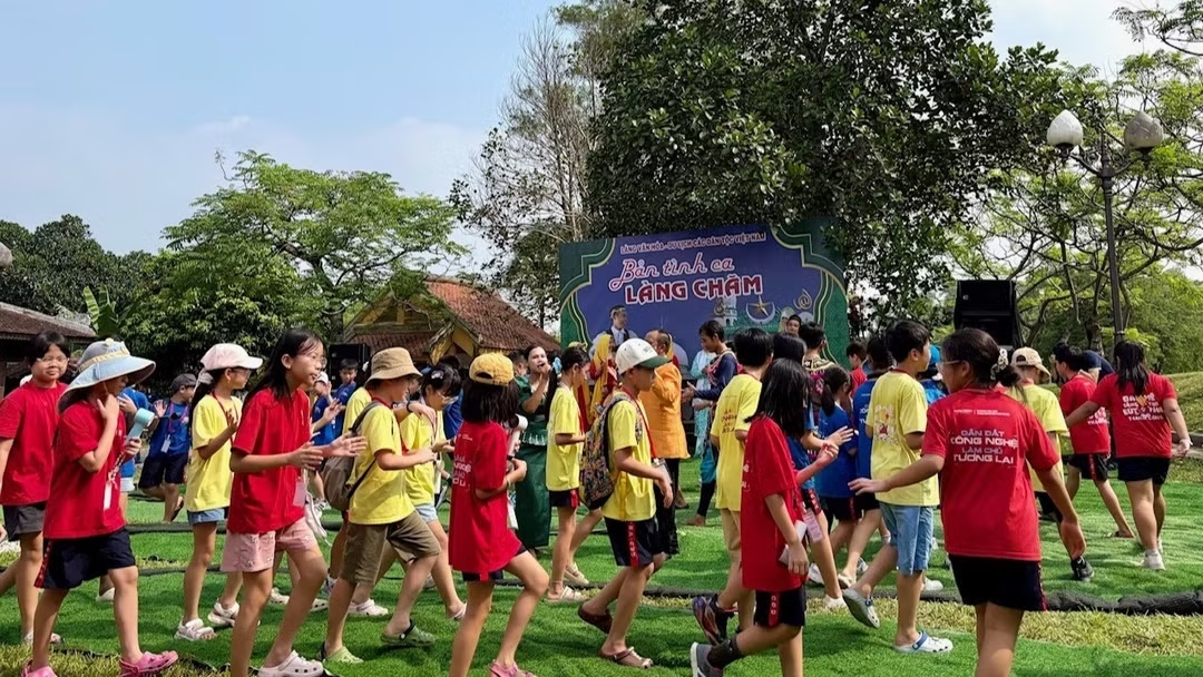 Hoạt động cuối tuần thu hút đông đảo du khách đến trải nghiệm. (Ảnh: Ban tổ chức cung cấp)