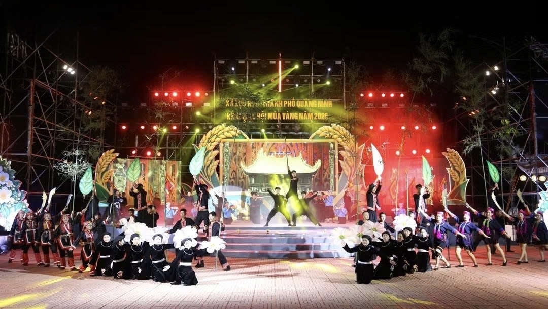 Màn khai từ ""Khí phách non ngàn" tái hiện hào khí đánh giặc giữ bản của Thành hoàng Hoàng Cần cùng khí thế quật cường của nhân dân Lục Hồn nơi biên cương