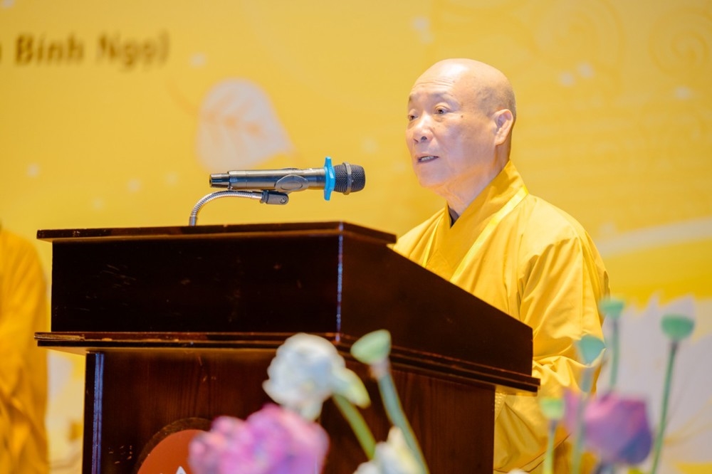 Hòa thượng Thích Bảo Nghiêm phát biểu tham luận tại Hội thảo