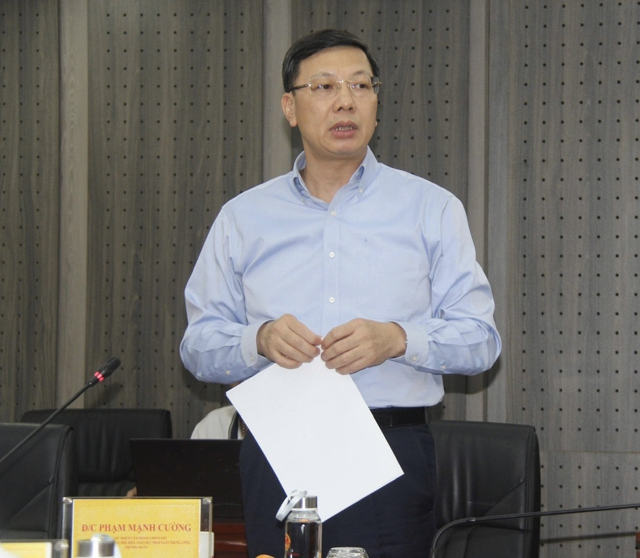 Phó Chủ nhiệm Văn phòng Chính phủ, Phó Chủ tịch Hội đồng phối hợp phổ biến giáo dục pháp luật Trung ương Phạm Mạnh Cường phát biểu tổng kết nội dung buổi làm việc.