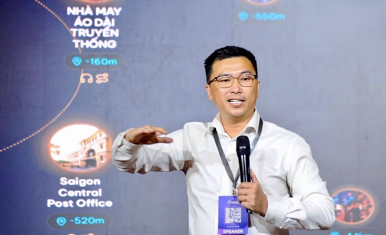 Ông Bùi Quan Mảnh chia sẻ giải pháp ứng dụng AI và công nghệ số trong bảo tồn, kể chuyện và quảng bá di sản