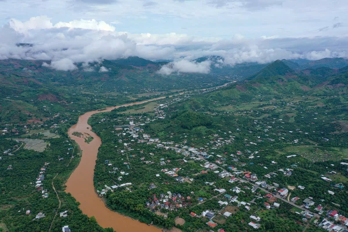 Sông Mã bắt đầu từ những cánh rừng của Sơn La trước khi chảy về Thanh Hóa rồi đổ ra biển