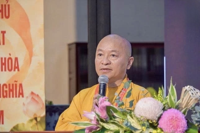 Thượng tọa Thích Nhật Từ phát biểu đề dẫn Hội thảo