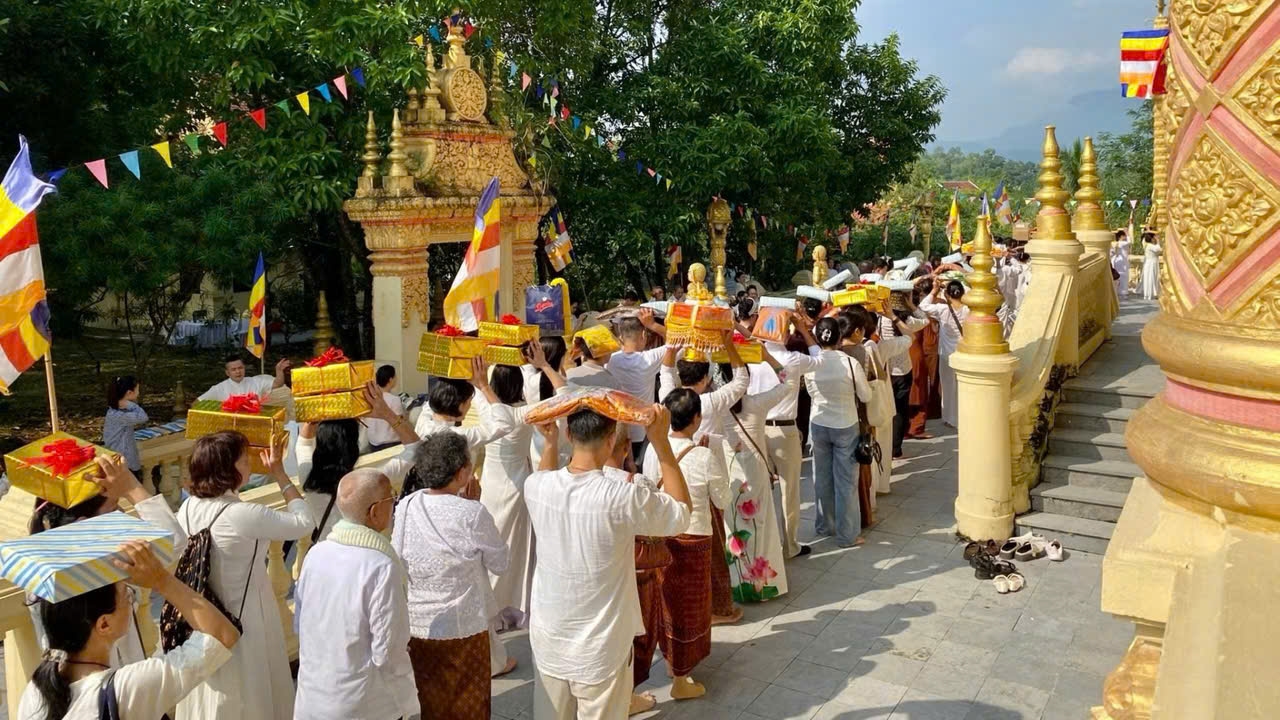 Đồng bào các dân tộc tái hiện nghi lễ truyền thống tại Làng Văn hóa - Du lịch các dân tộc Việt Nam