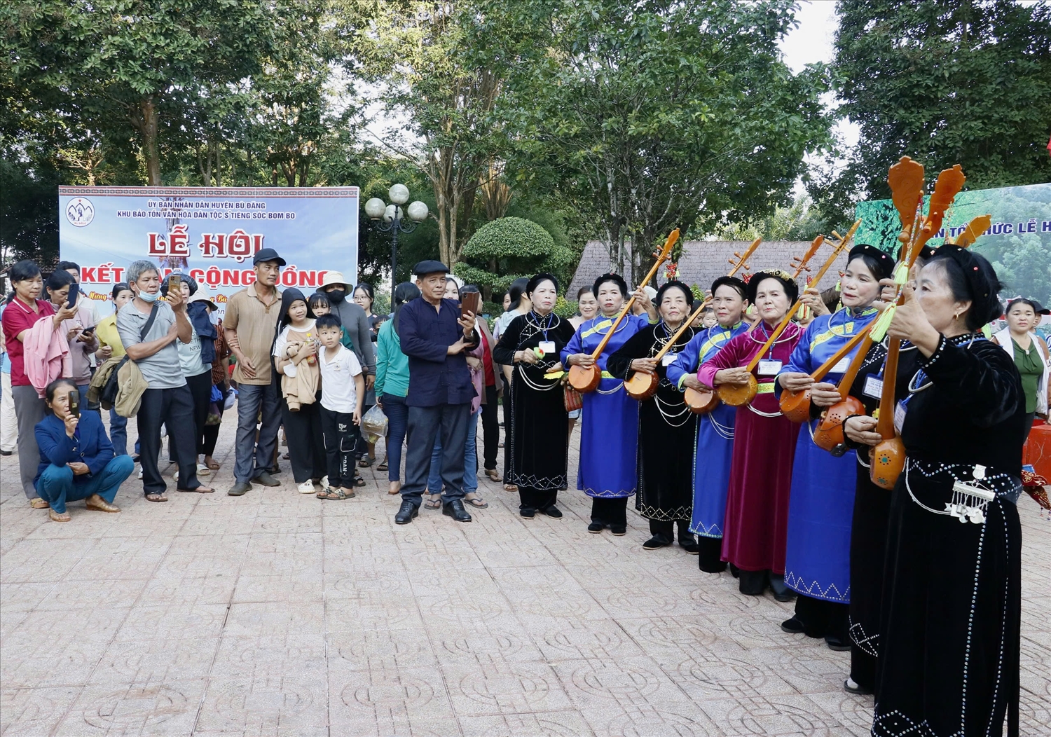 Lễ hội Kết bạn cộng đồng là một nét đẹp văn hóa truyền thống đặc sắc của các dân tộc thiểu số lâu đời tại TP Đồng Nai như người S'tiêng, M'nông và Mạ